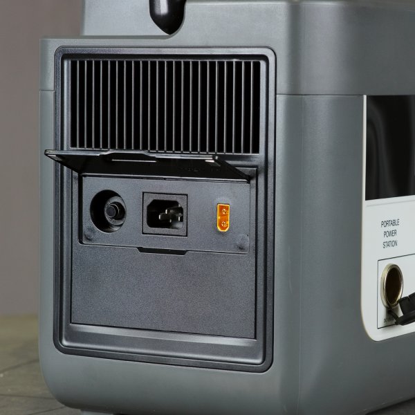 Портативная электростанция FUBAG AS 2400i (аккумулятор LiFePO4) в Челябинске фото